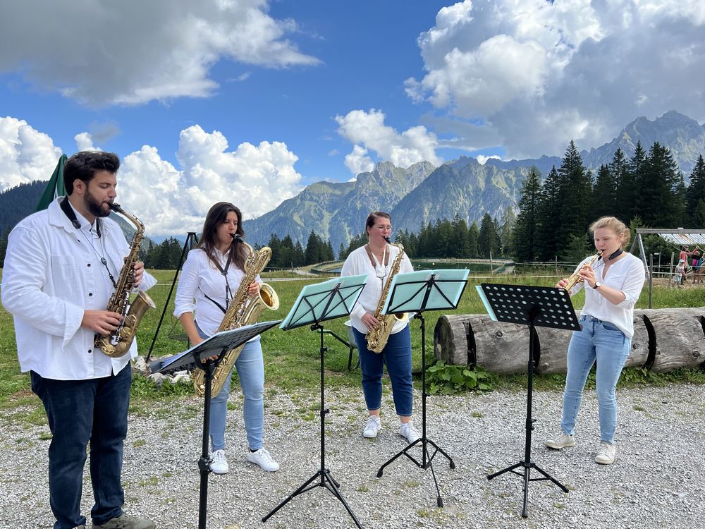 WINDWERK am Berg vor imposanter Naturkulisse